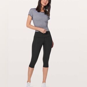 Lululemon Wunder Under Hi-Rise 1/2 Tight 17" - size 10 - color black